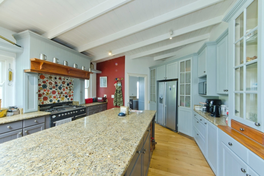 9 Bedroom Property for Sale in Leisure Isle Western Cape